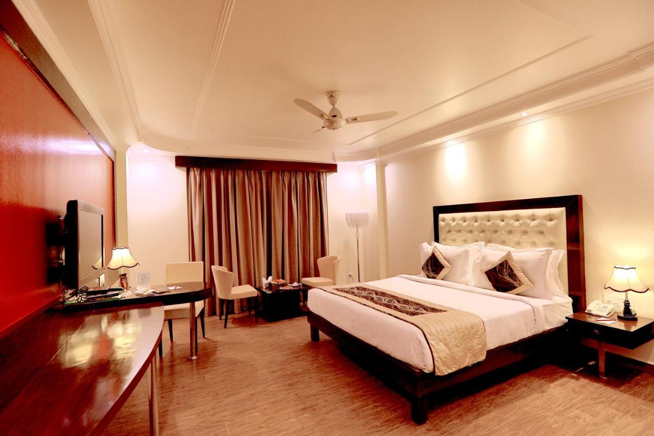 The Fern Residency Haridwar Hotel Bagian luar foto
